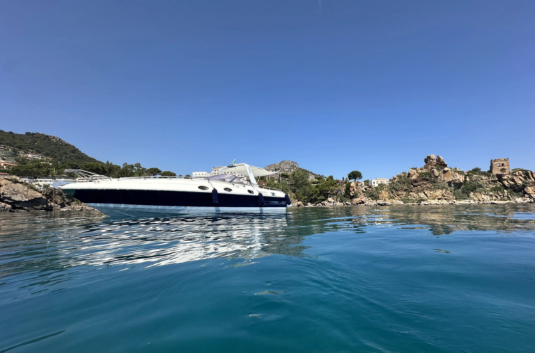 daily experience maemi on boat cefalu mirko 5