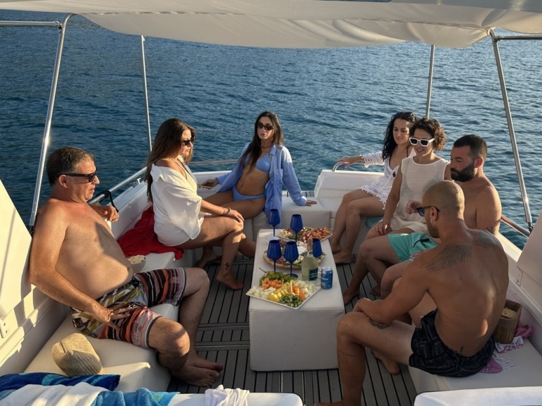 sunset experience maemi on boat 10