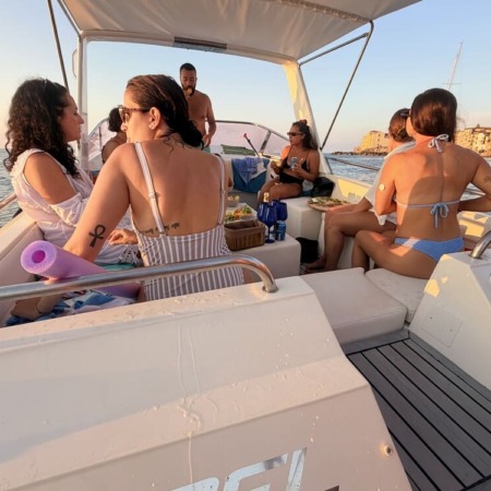 sunset experience maemi on boat 5